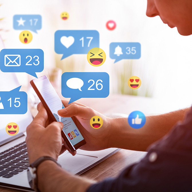 La peligrosa adicción a las redes sociales.