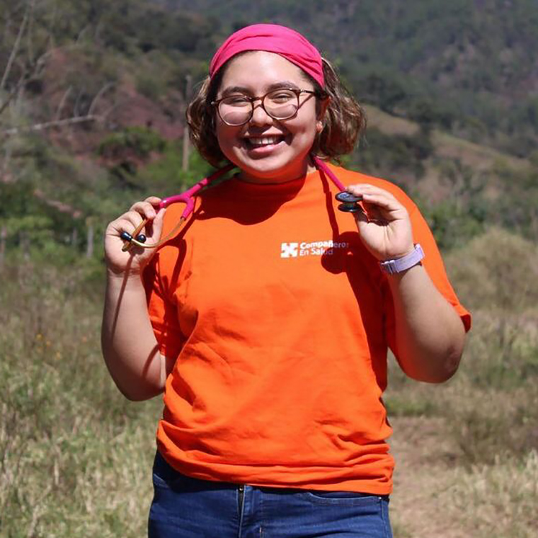 Hillary Ayala Garza, alumna de quinto año de la Escuela de Medicina y Ciencias de la Salud del Tec de Monterrey, obtuvo el Millennium Fellowship para el semestre de agosto-noviembre 2021.