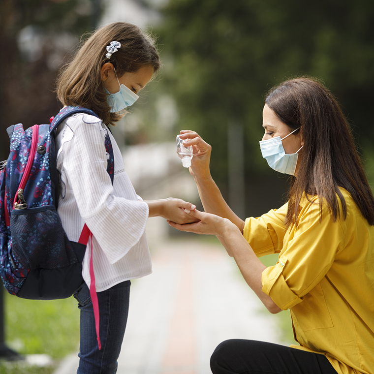 Expertos de TecSalud brindan asesoría e implementación de las medidas de seguridad y protección contra el COVID-19 para centros educativos.