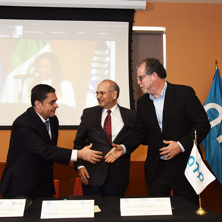 TecSalud y asociación de hospitales buscan mejorar salud privada.