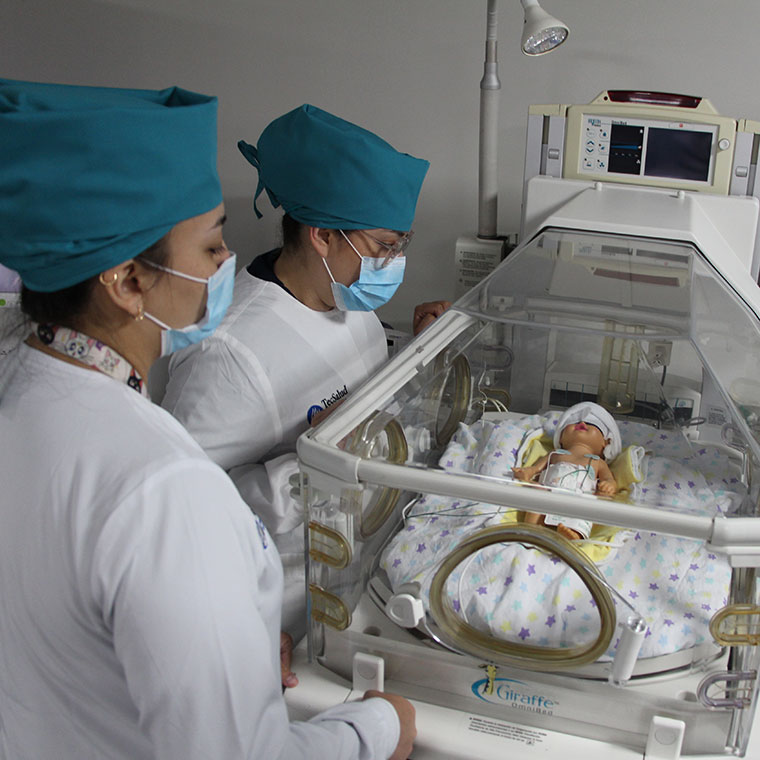 El simposio contó con un módulo de terapia intensiva neonatal.