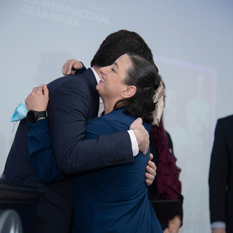 TecSalud reconoce trayectoria de mujeres en la Institución.