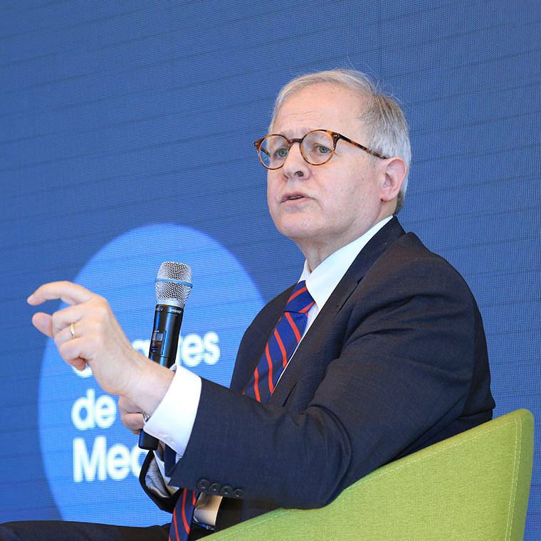 Ethan Dmitrovsky es director del Laboratorio Nacional Frederick y presidente de Investigación Biomédica Leidos.