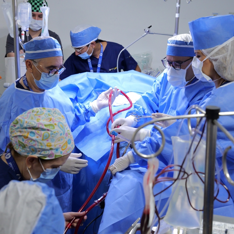 TecSalud forma por 3er año a especialistas en terapia de soporte vital
