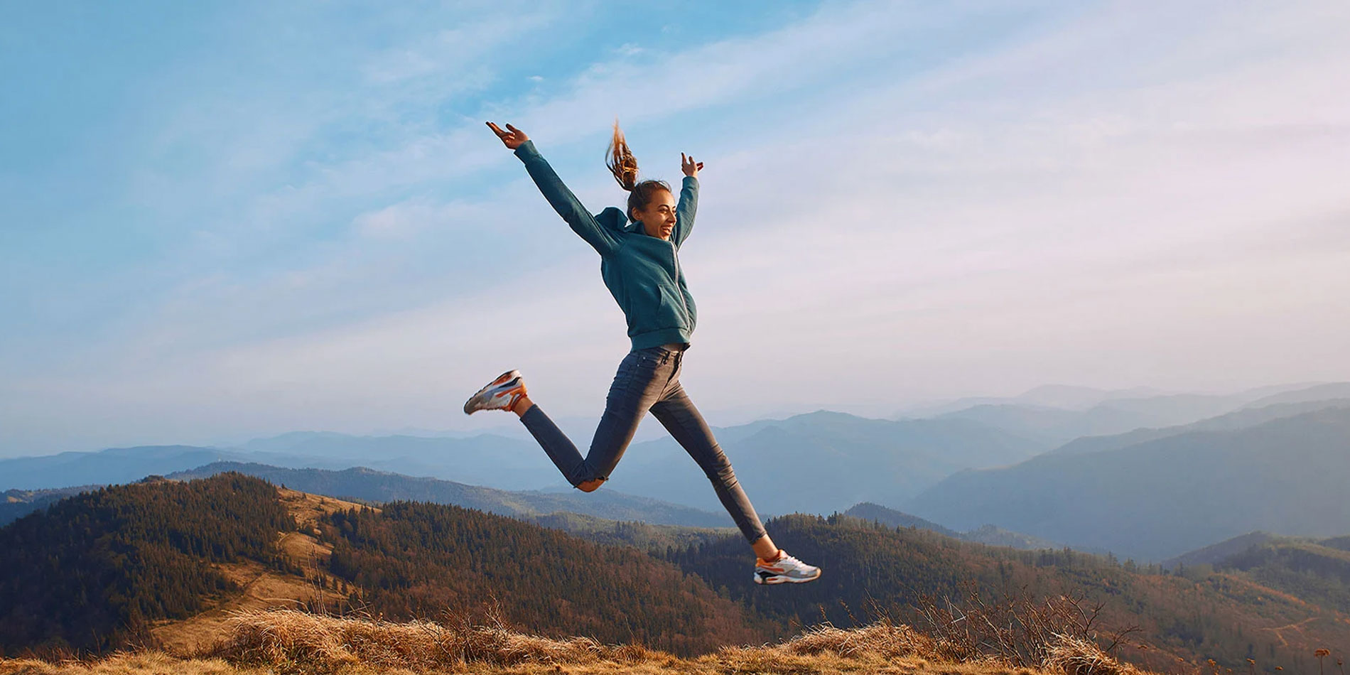 Ola de Salud es un movimiento de TecSalud creado para ayudarte a sentirte bien, prevenir padecimientos y lograr que tengas una vida más longeva.