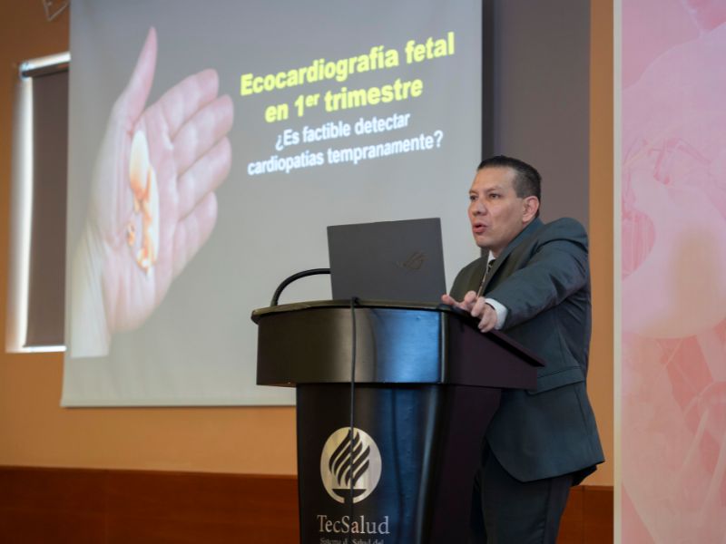 Dr. Flavio Hernández, especialista en medicina materno fetal y cardiología fetal de TecSalud y el Hospital Universitario de Monterrey