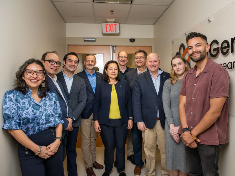 Equipo del Tec de Monterrey y UT Austin en las instalaciones del Origen Health Research Center