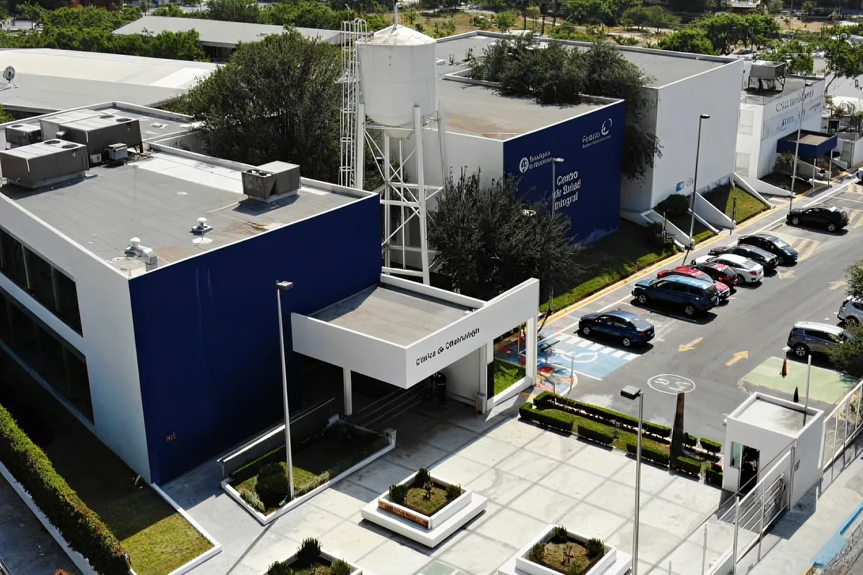 Instalaciones modernas del Centro de Salud Integral TecSalud