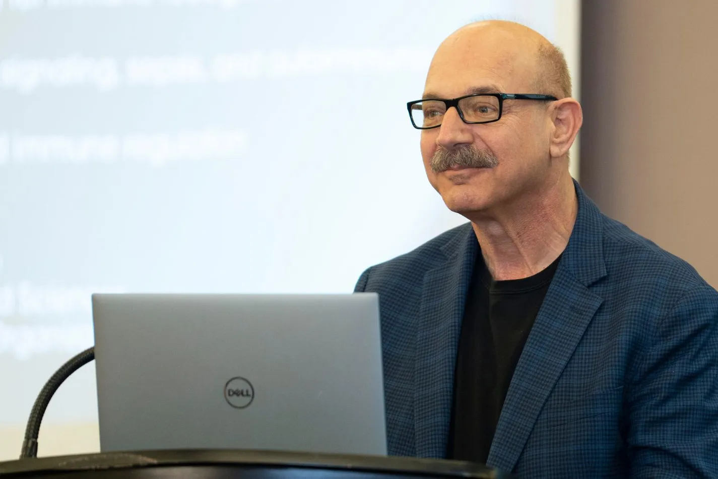 Destaca Premio Nobel la importancia de la investigación en medicina