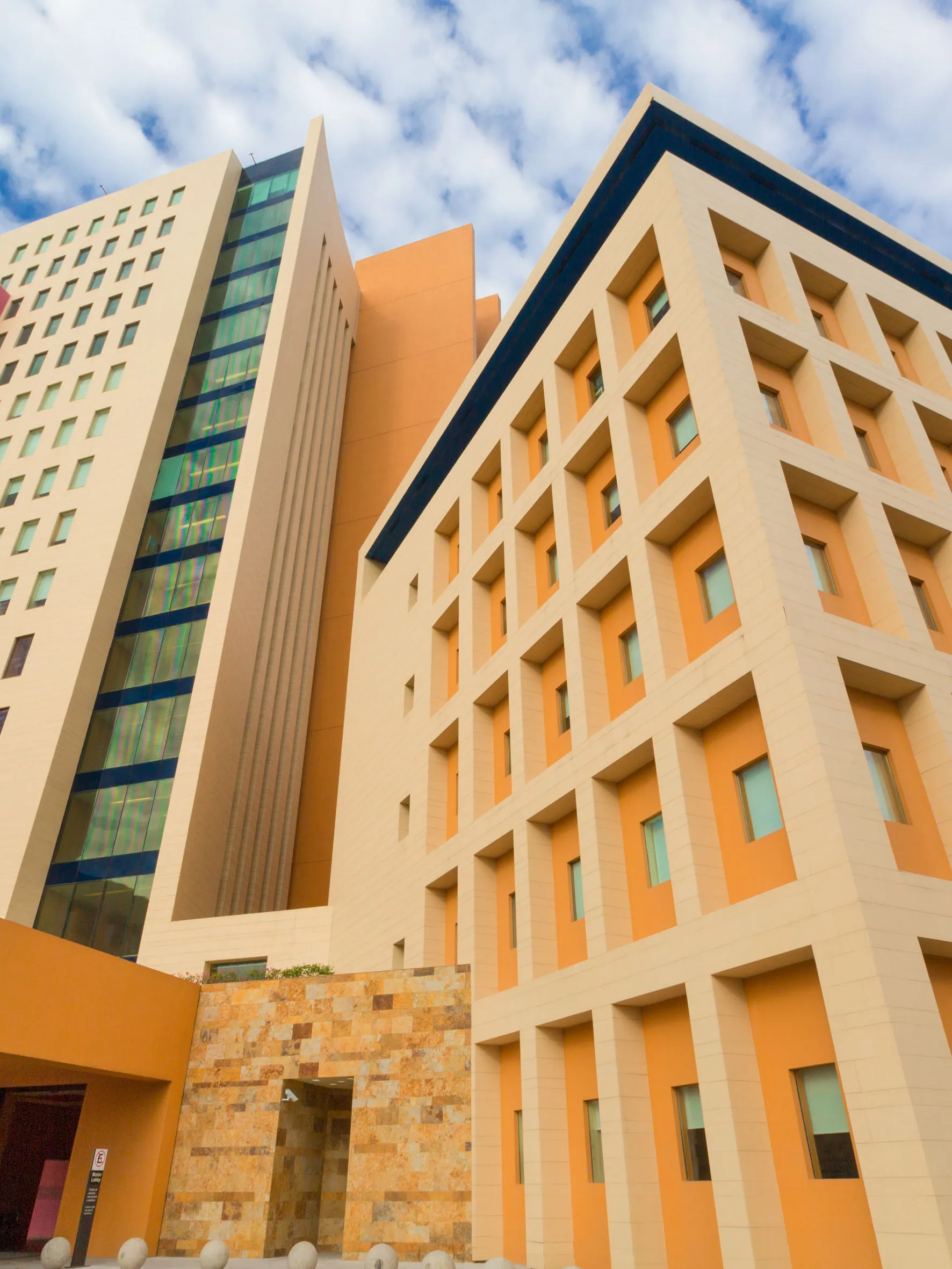 Hospital zambrano fachada