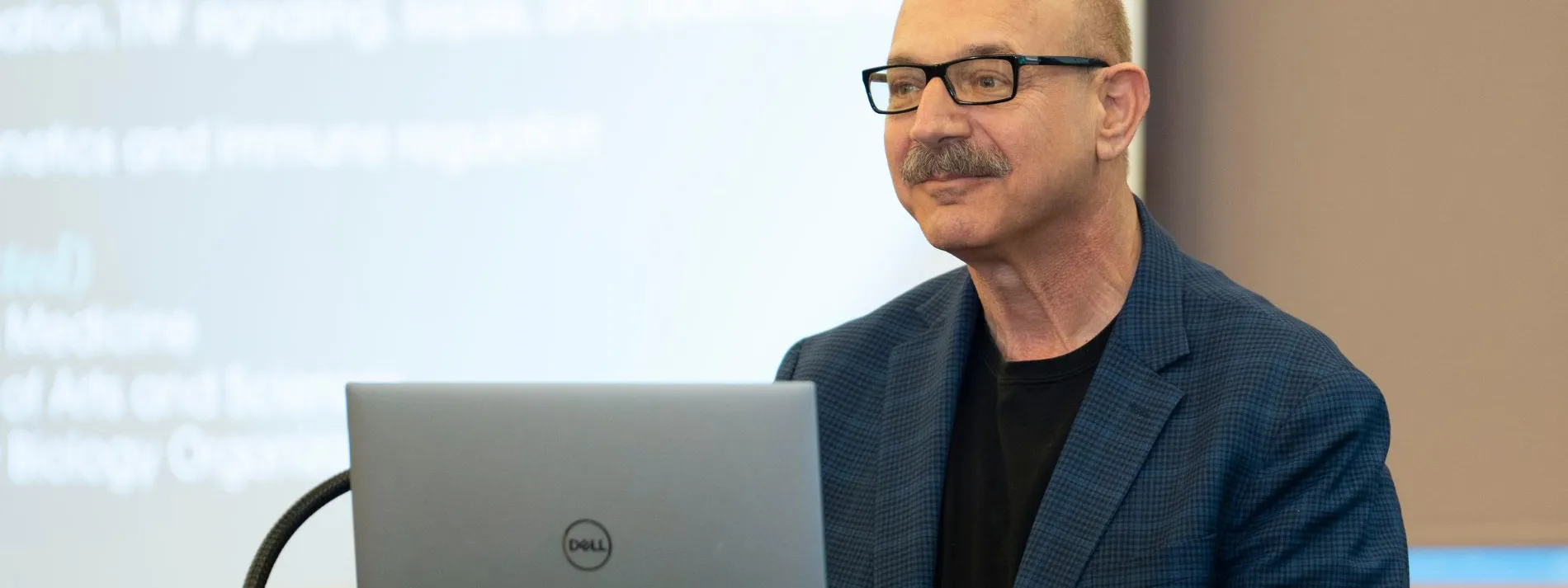 Destaca Premio Nobel la importancia de la investigación en medicina