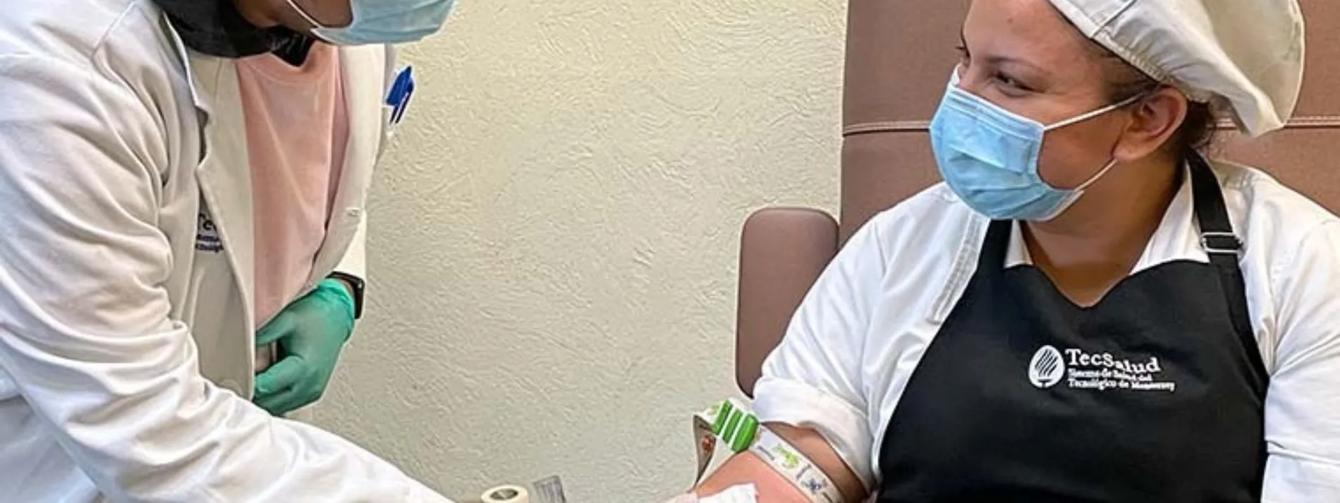 Hospitales TecSalud realizan maratón de donación altruista de sangre 