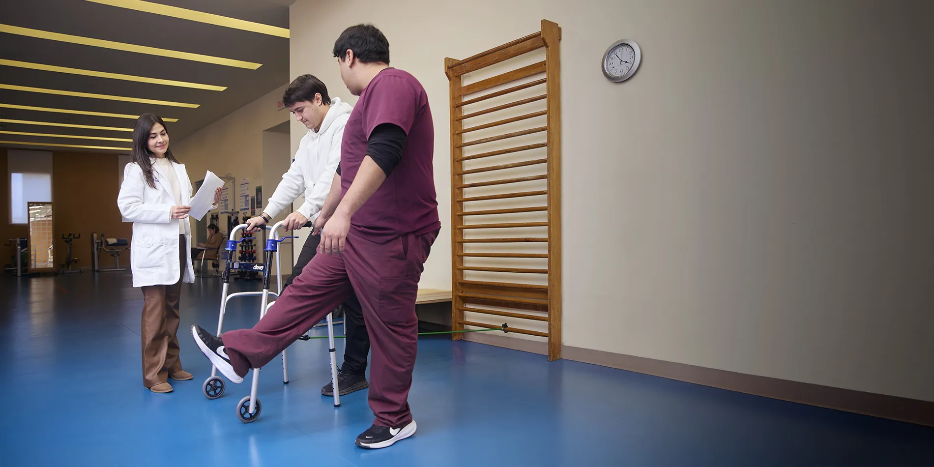 Nuestro equipo de médicos en TecSalud brinda atención integral para acompañarte en la prevención, el diagnóstico y el tratamiento adecuado
